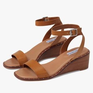 Steve Madden Harlequin Cognac Wedge Sandals With Stud Detail Size 8.5 Sandal